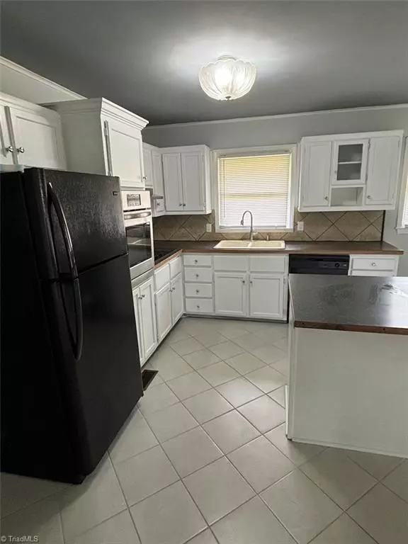 Greensboro, NC 27406,300 Venus DR