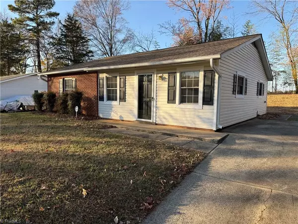 2725 Laguna AVE, Winston-salem, NC 27103