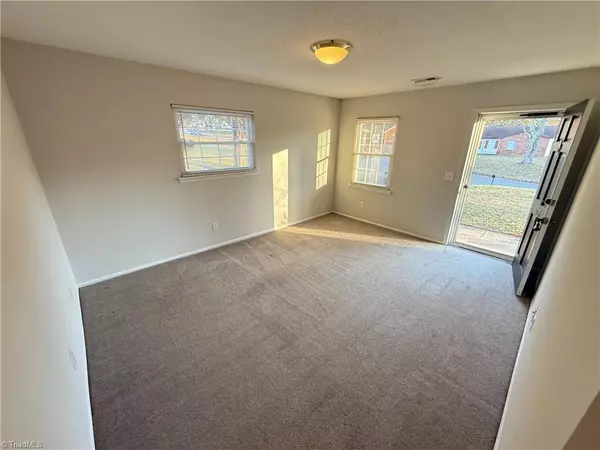 Winston-salem, NC 27103,2725 Laguna AVE