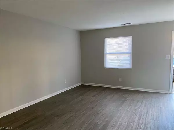 Greensboro, NC 27407,1825 Merritt DR #F