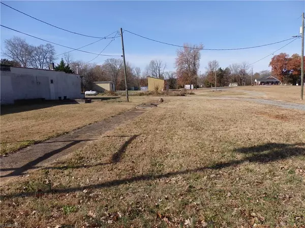 Denton, NC 27239,166 S Main ST