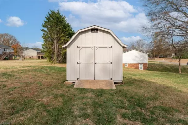 Boonville, NC 27011,111 Greenwood ST