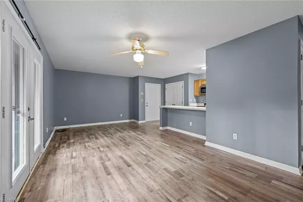 Greensboro, NC 27410,5928 Friendly AVE #C