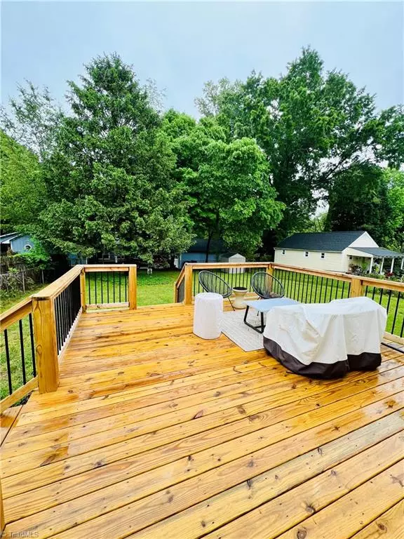 Winston-salem, NC 27103,707 Bellview ST