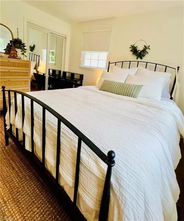 Winston-salem, NC 27103,707 Bellview ST