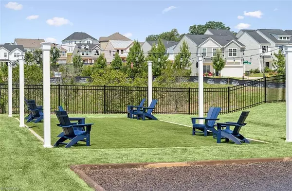 Winston-salem, NC 27106,4519 Hanes Lake DR