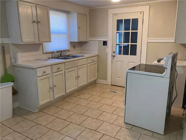 Lexington, NC 27292,326 Washburn ST