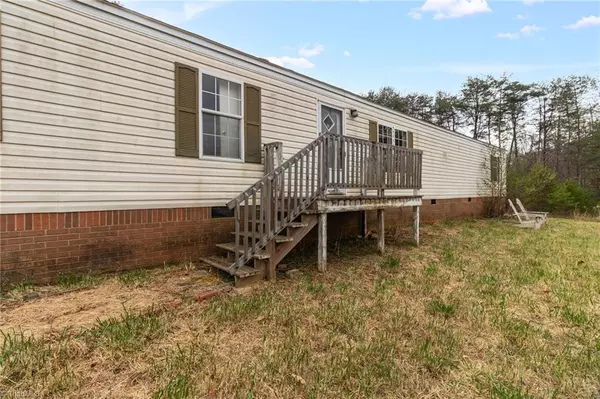 King, NC 27021,216 Star View DR