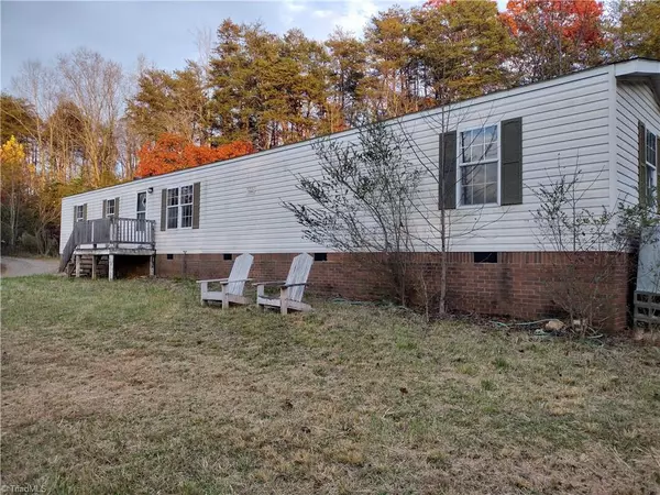 King, NC 27021,216 Star View DR