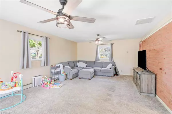 Winston-salem, NC 27104,4830 Gladwyn DR