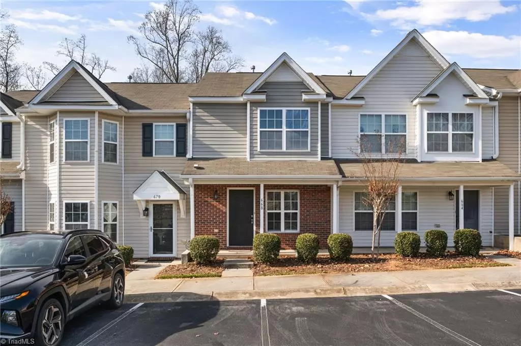 Greensboro, NC 27409,668 Grasswren WAY