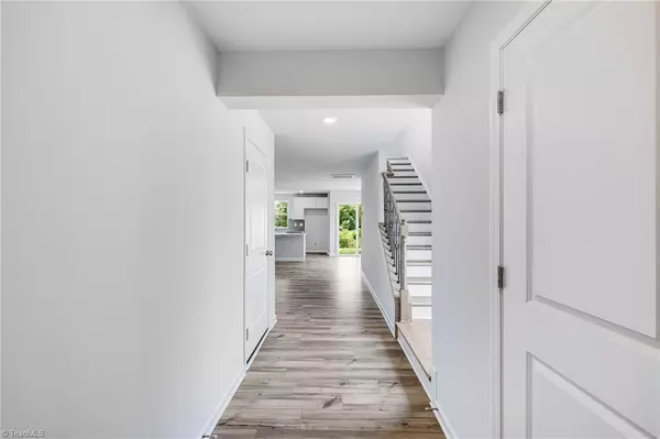 King, NC 27021,172 Plumtree CT