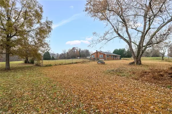 Madison, NC 27025,871 Gold Hill RD