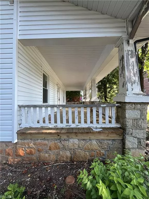 Greensboro, NC 27403,1418 Glenwood AVE