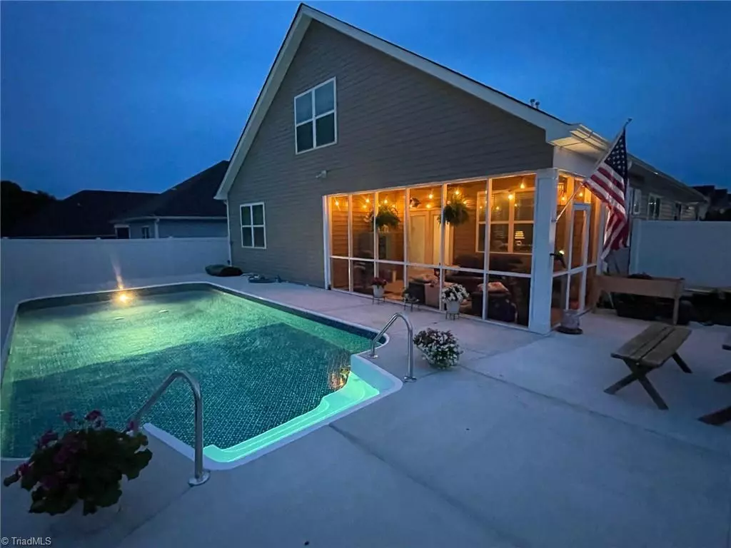 Clemmons, NC 27012,5333 Quartz AVE