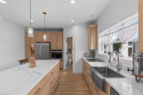 Dobson, NC 27017,251 Palamino TRL