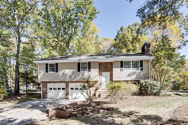 2048 Heritage CT, Asheboro, NC 27203