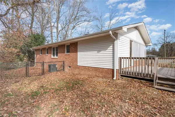 Kernersville, NC 27284,613 Piney Grove RD