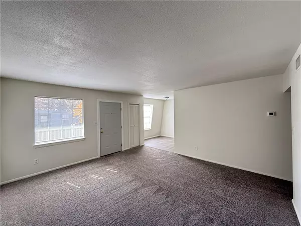 Winston-salem, NC 27104,3826 Country Club RD #K