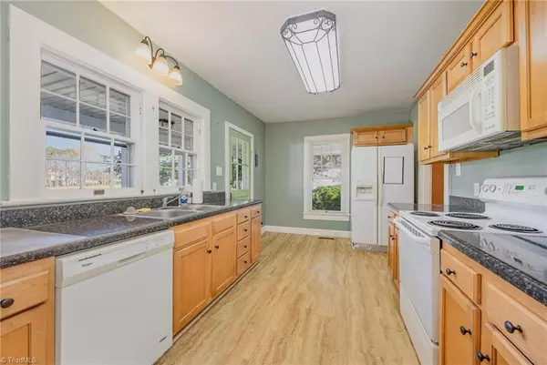 Advance, NC 27006,4359 US Highway 158