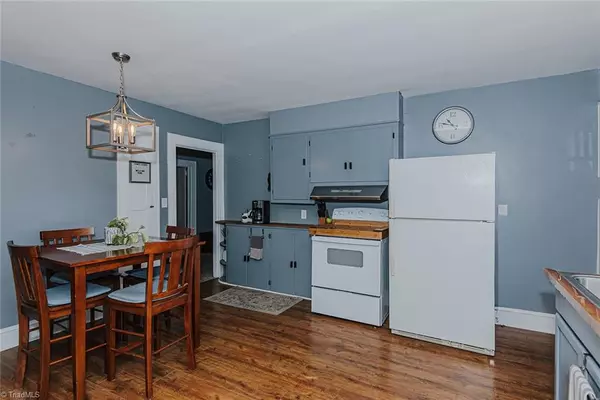 Burlington, NC 27215,401 Trail One