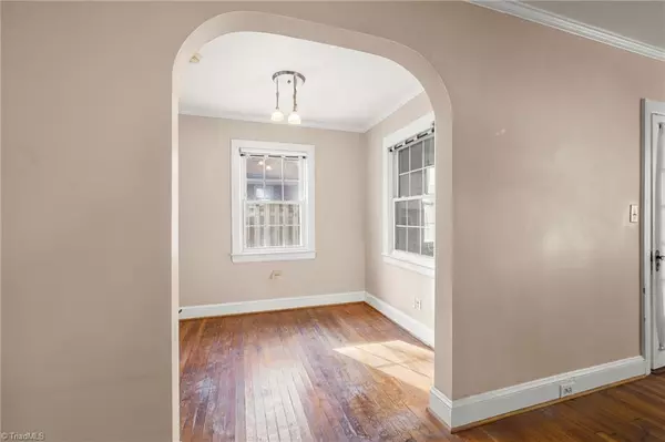 Winston-salem, NC 27103,907 Watson AVE