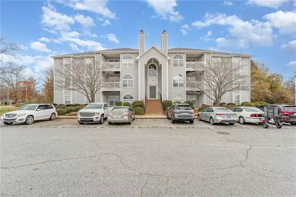 5012 Lawndale DR, Greensboro, NC 27455