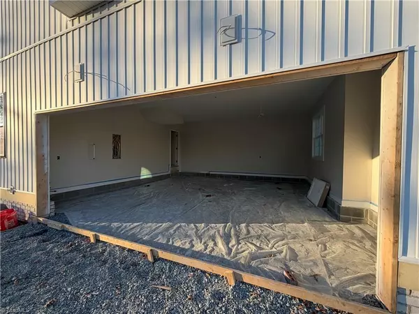 Lexington, NC 27295,366 Lenalan DR