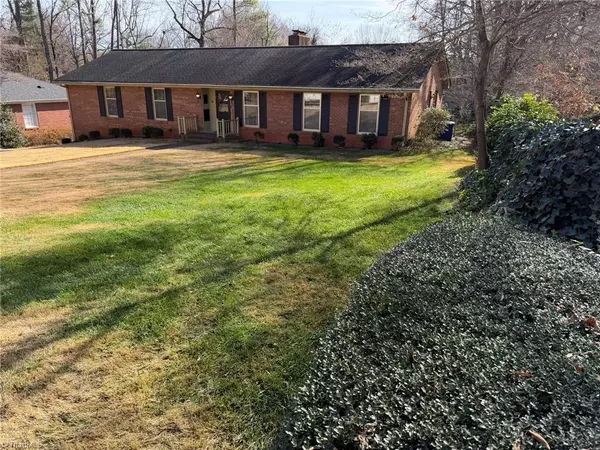 170 Hearthside DR, Winston-salem, NC 27104