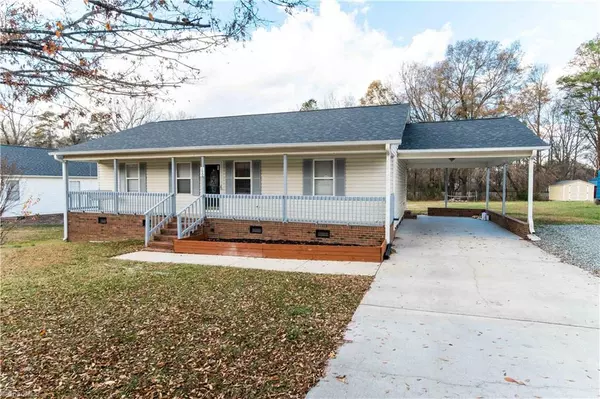 Thomasville, NC 27360,190 Rebecca DR