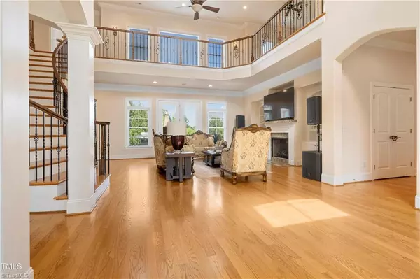 Burlington, NC 27215,1326 Lochshire DR