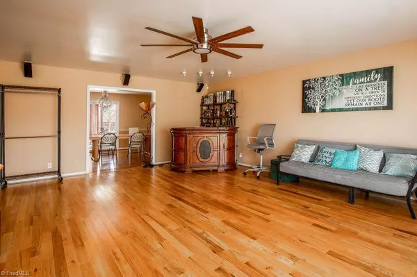 High Point, NC 27262,1108 Gatehouse RD