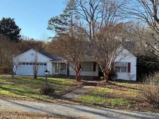 1798 S NC highway 801, Advance, NC 27006