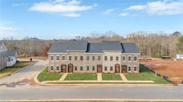 2119 24Th Street LN SE, Hickory, NC 28602