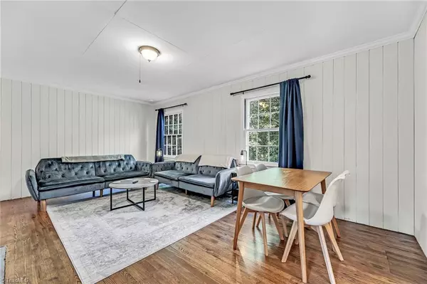 Winston-salem, NC 27103,829 S Sunset DR