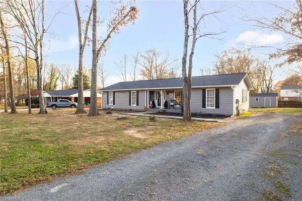 Reidsville, NC 27320,590 Cedar LN