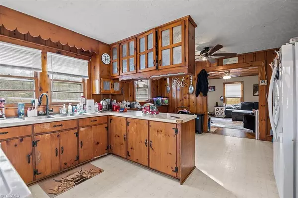 Lexington, NC 27292,410 Rosewood DR