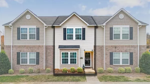 Kernersville, NC 27284,856 Federal Hall LN