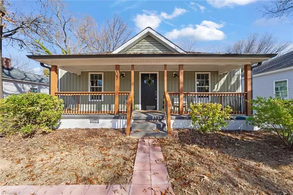 207 W Holt ST, Burlington, NC 27217