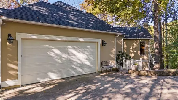 High Point, NC 27262,2908 Maggie CT