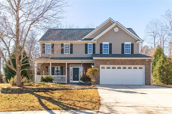 210 Waters Edge DR, Archdale, NC 27263