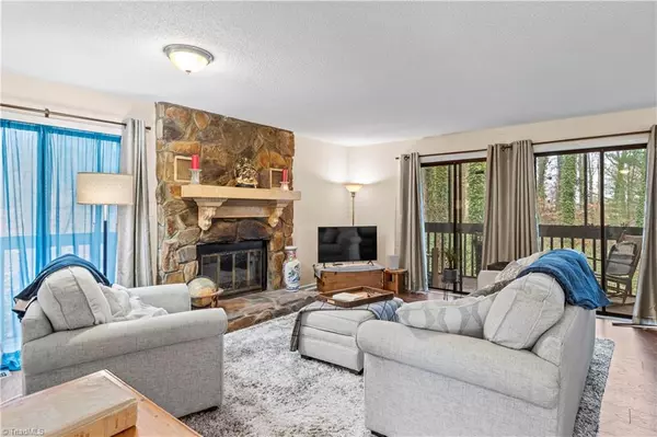 Winston-salem, NC 27104,151 Cedar Lake TRL