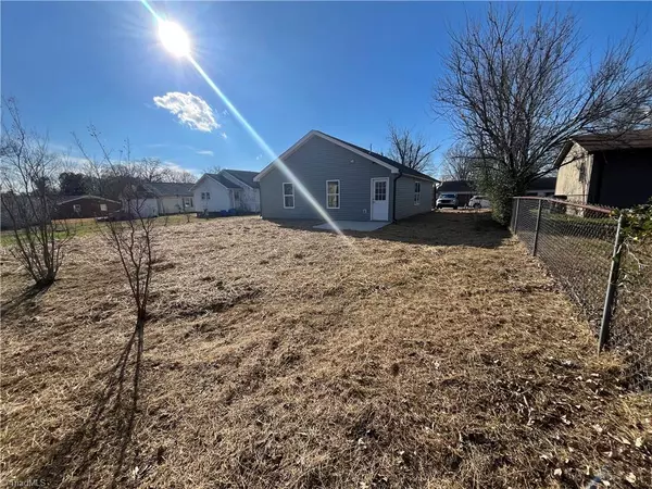 Thomasville, NC 27360,707 Trotter ST