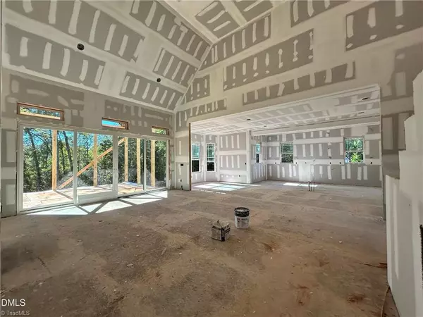 Mebane, NC 27302,5089 Harvestview DR