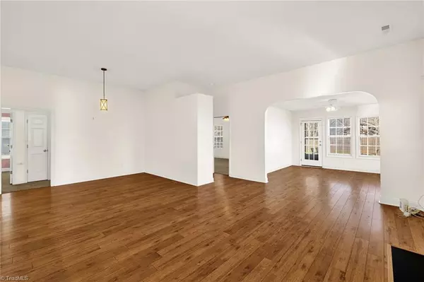 Winston-salem, NC 27107,3765 Field Sedge DR