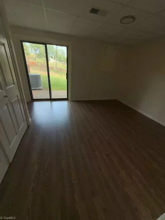 Winston-salem, NC 27104,327 Mar Don Hills CT