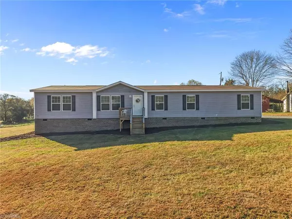 5424 Doc Hayworth RD, Ramseur, NC 27316