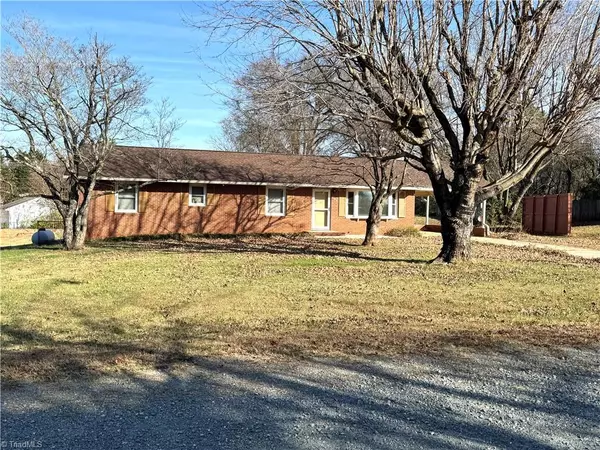 Kernersville, NC 27284,605 Bessie ST