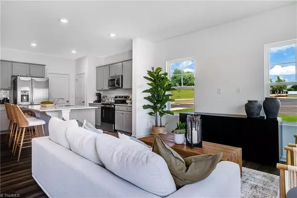 Haw River, NC 27258,911 pilot ST