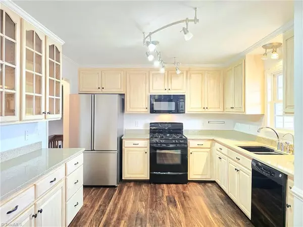 Burlington, NC 27215,114 Cale DR